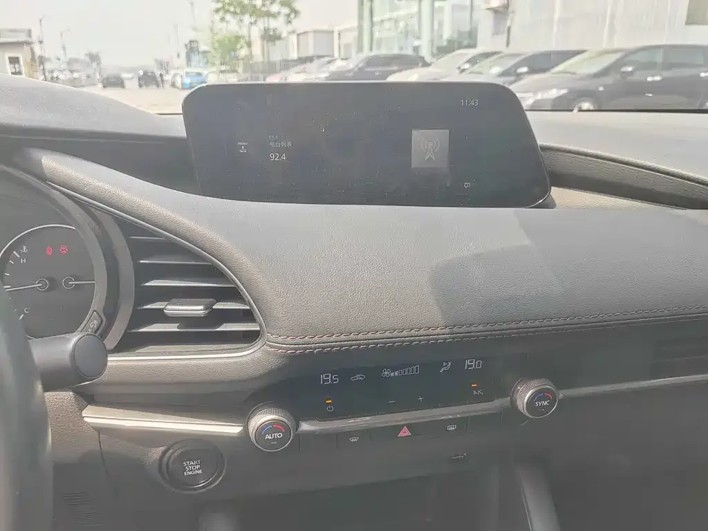 Mazda 3 Axela 2021 из CN, фото 5