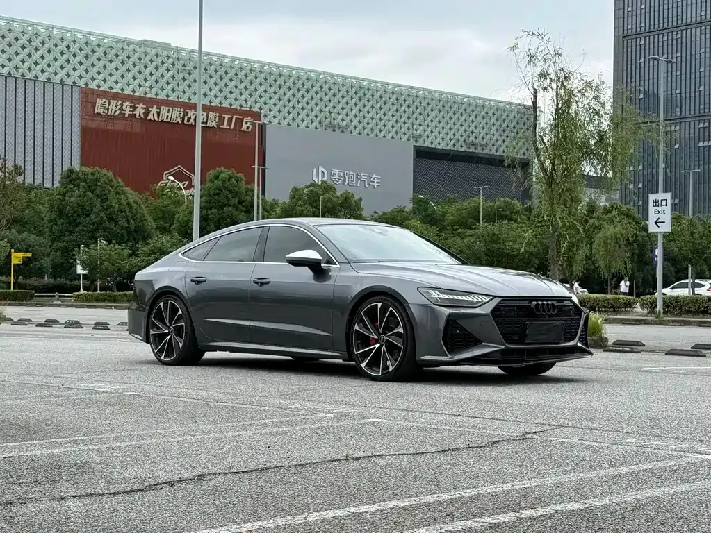 Audi A7 2021 из CN, фото 10