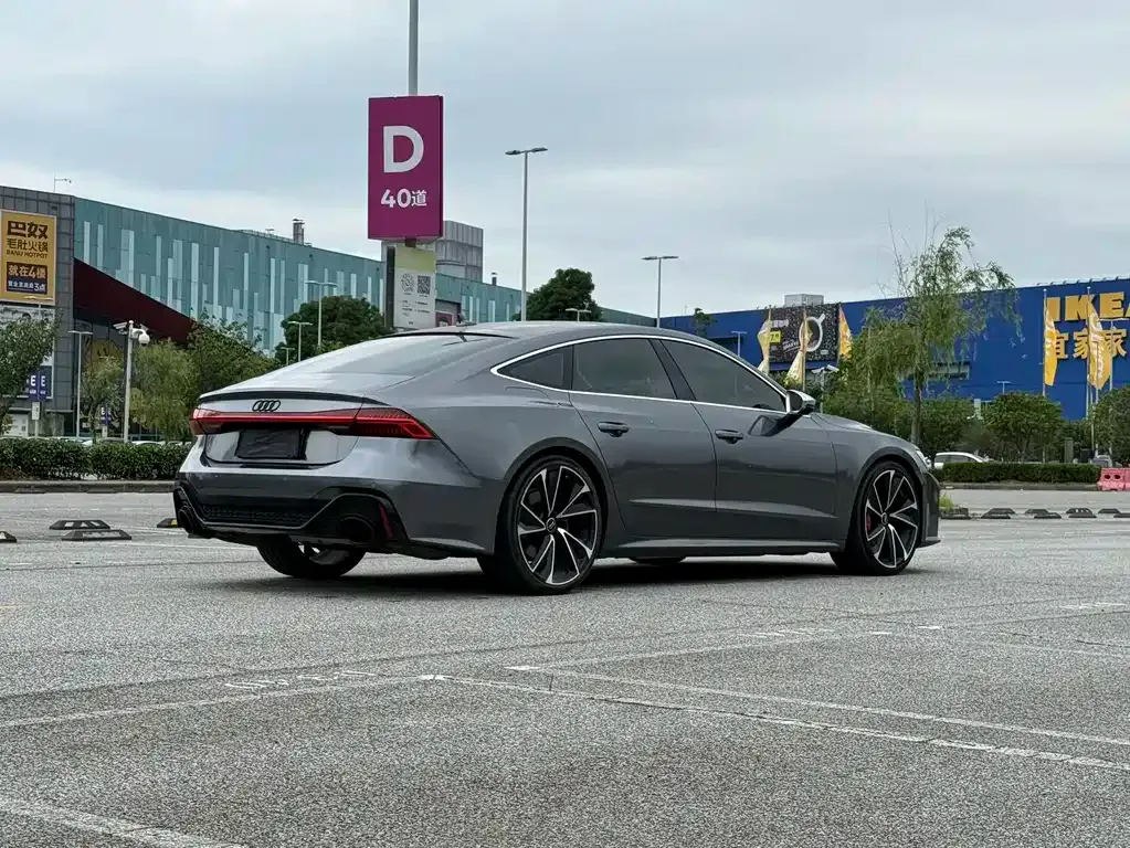 Audi A7 2021 из CN, фото 3
