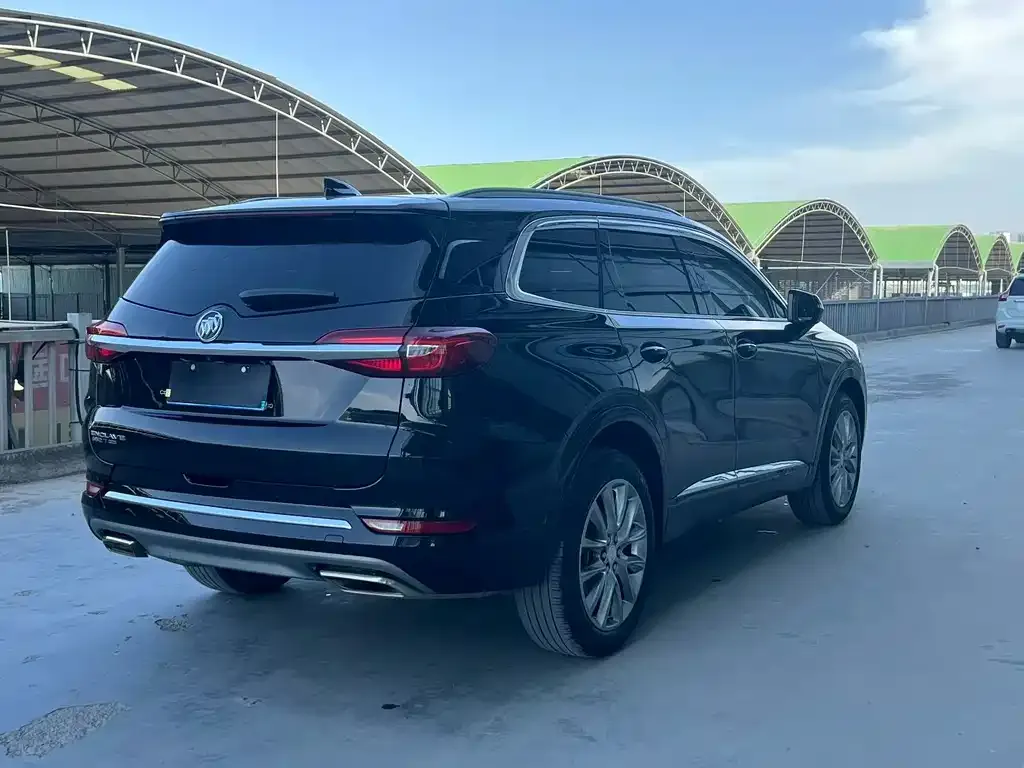 Buick Enclave — фото 9
