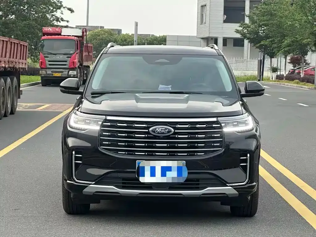 Ford Explorer — фото 10