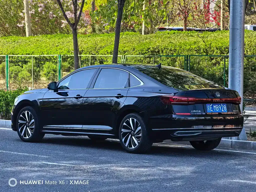 Volkswagen Passat — фото 6