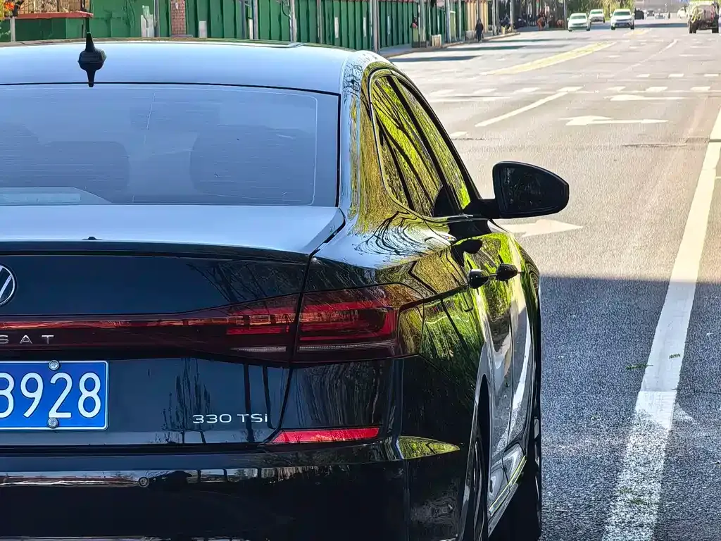 Volkswagen Passat — фото 4