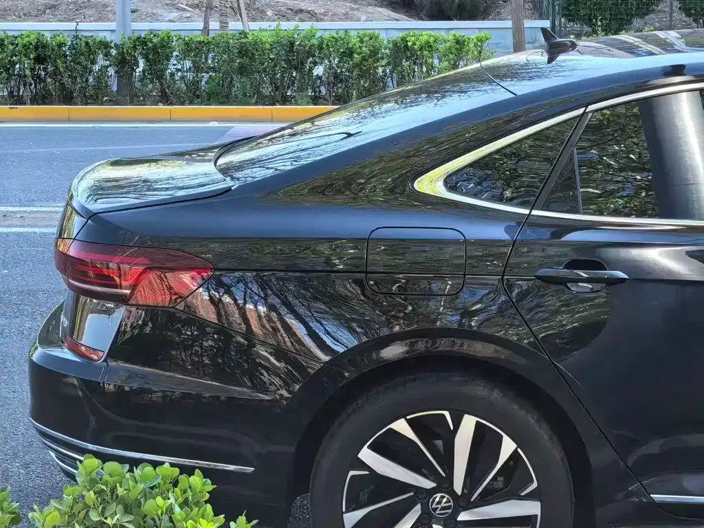 Volkswagen Passat — фото 3