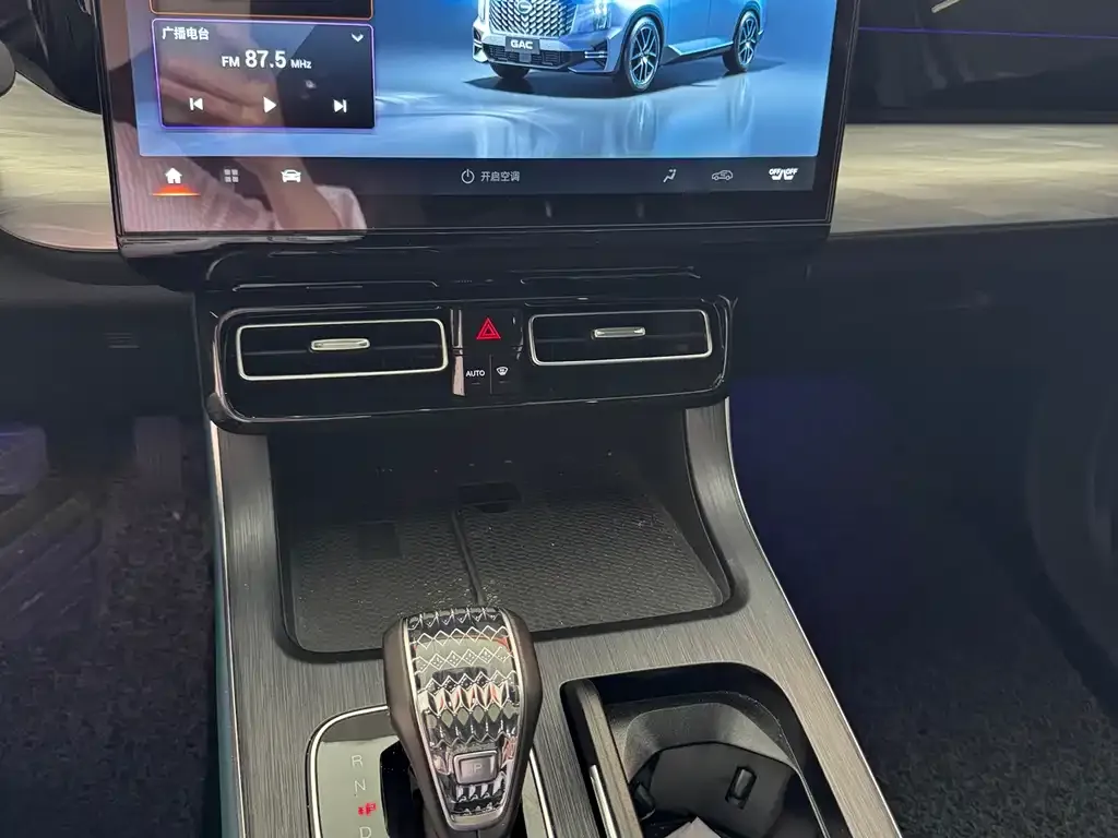 GAC Motor Trumpchi GS8 — фото 9