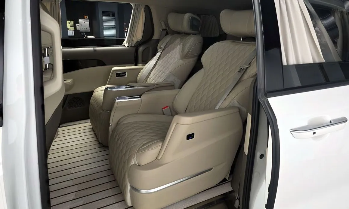 Kia Carnival — фото 1