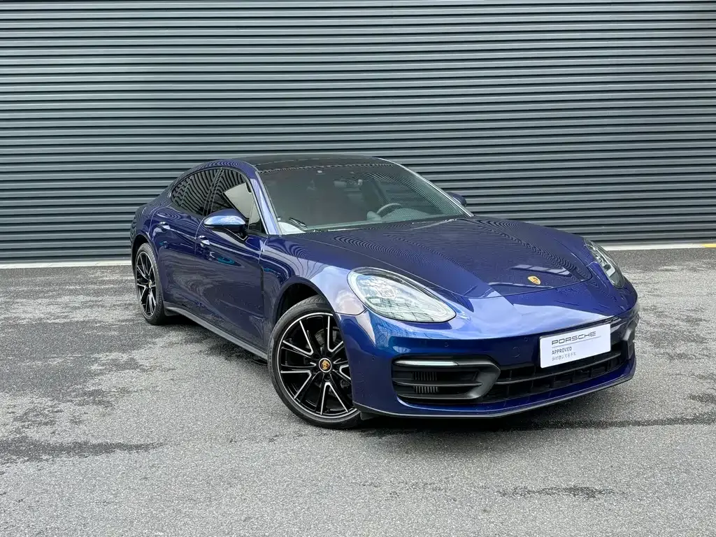 Porsche Panamera — фото 1