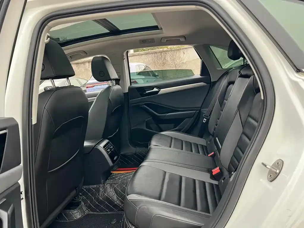 Volkswagen Sagitar 2021 из CN, фото 4
