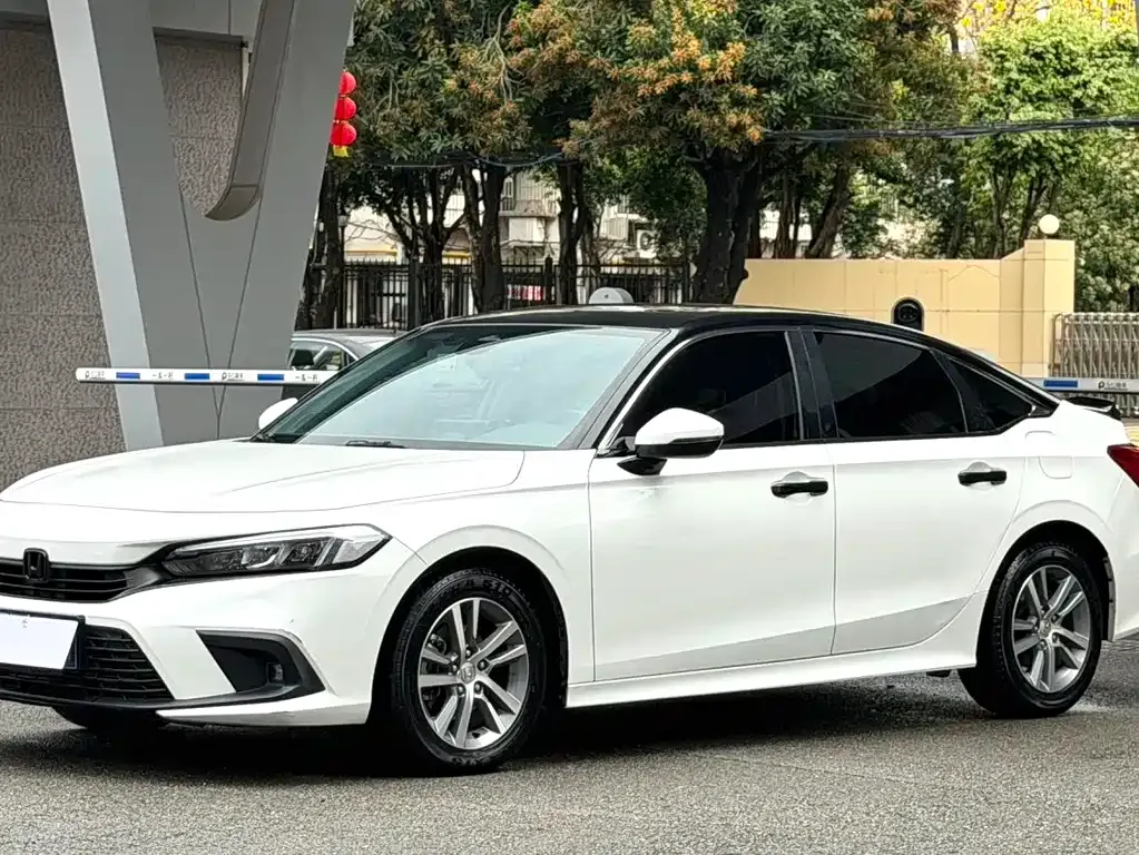 Honda Civic — фото 1