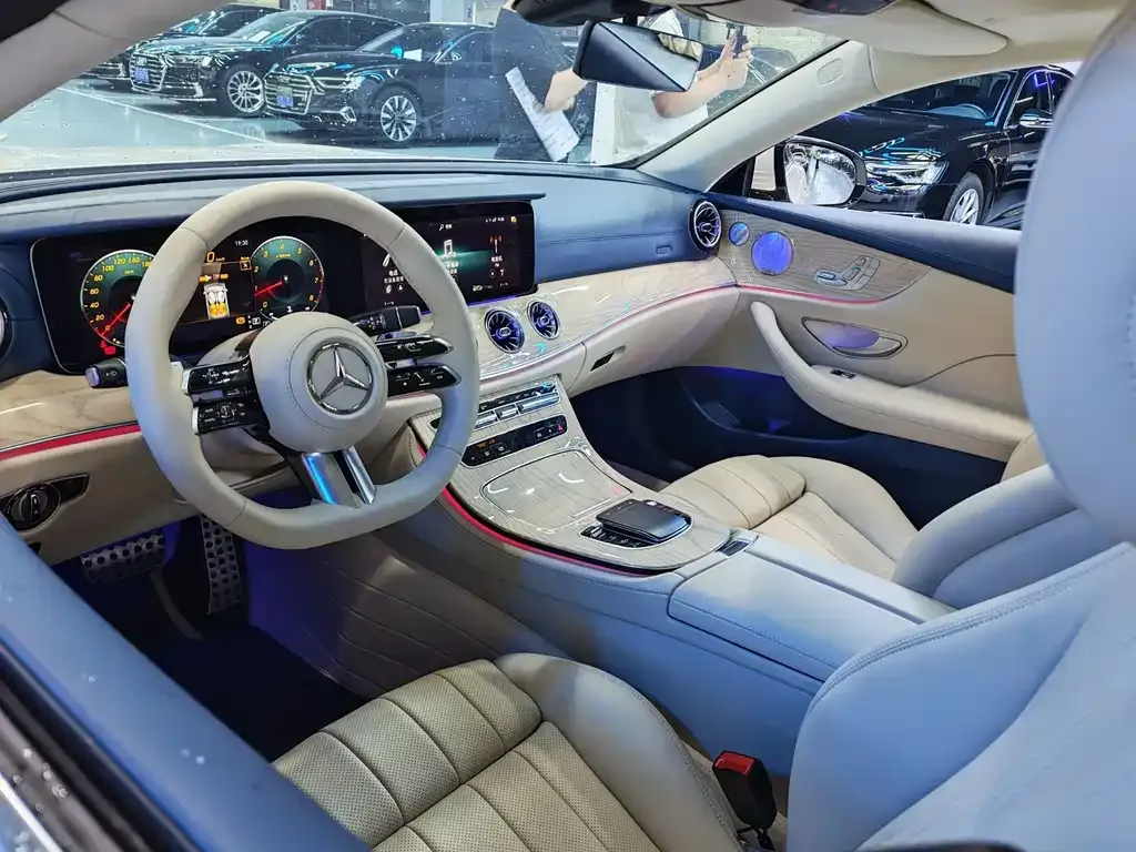 Mercedes-Benz E-Class (Import) — фото 2