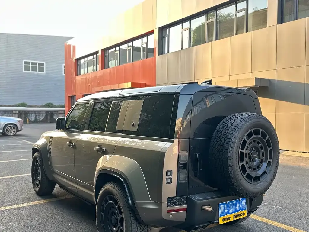 Land Rover Defender — фото 4