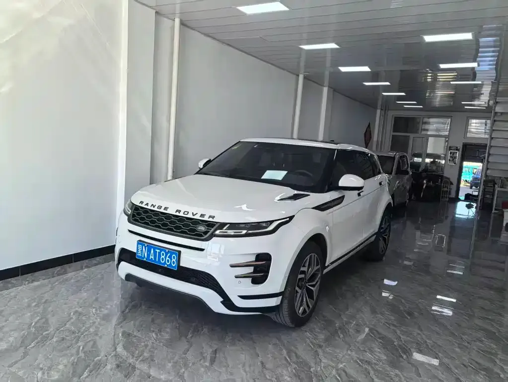 Land Rover Evoque — фото 1