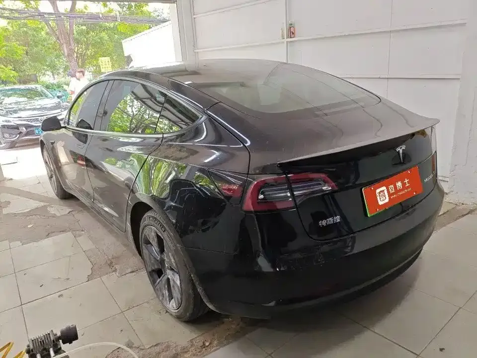Tesla Model 3 — фото 6