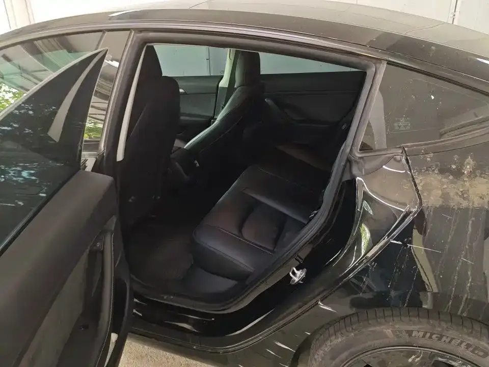 Tesla Model 3 — фото 4
