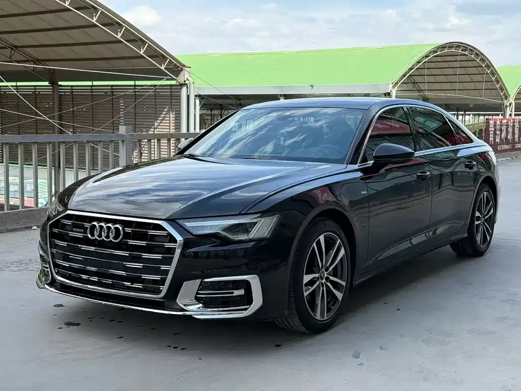 Audi A6L — фото 1