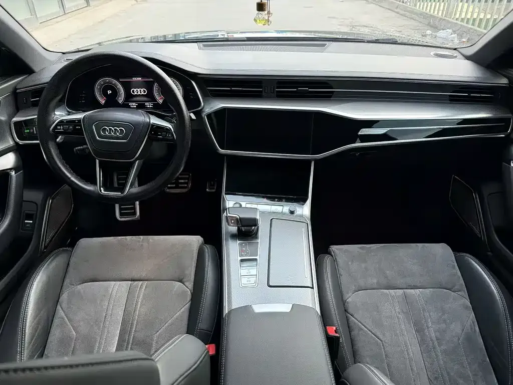 Audi A6L — фото 4