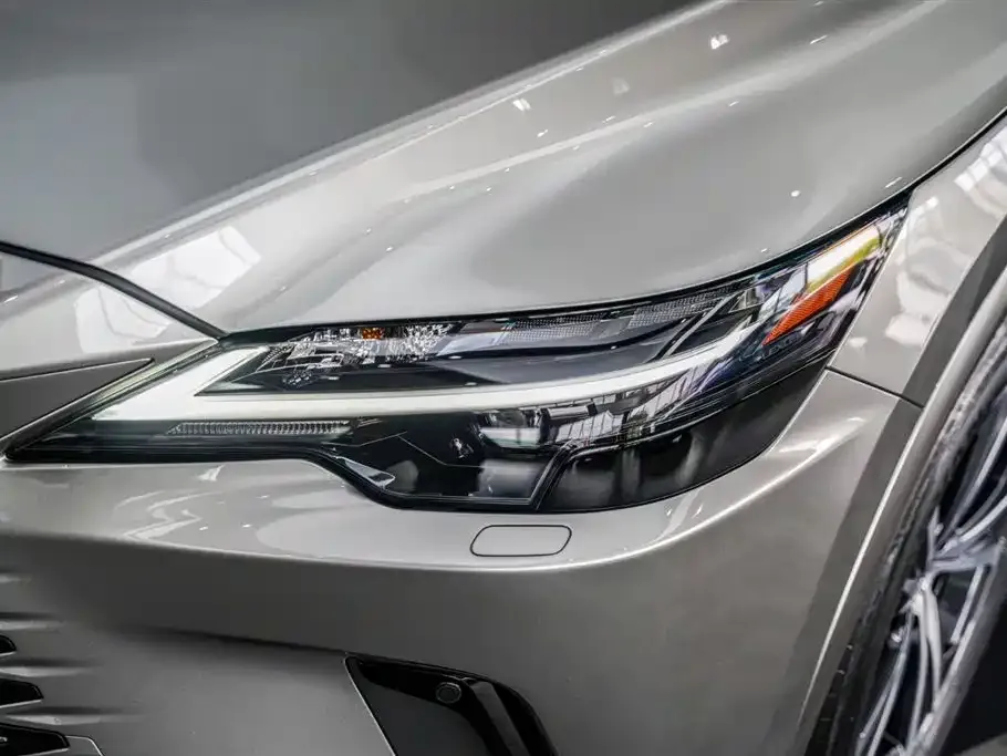 Lexus RX — фото 1
