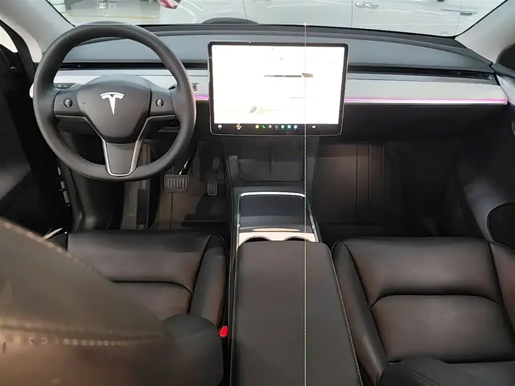 Tesla Model Y — фото 3