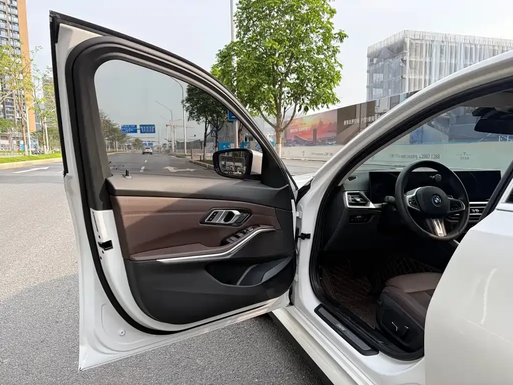 BMW i3 — фото 5