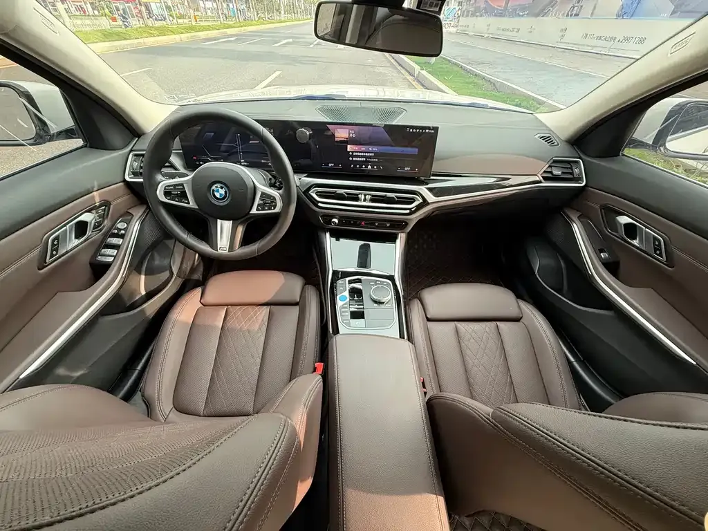 BMW i3 — фото 7