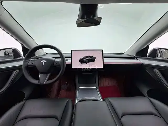 Tesla Model Y — фото 8