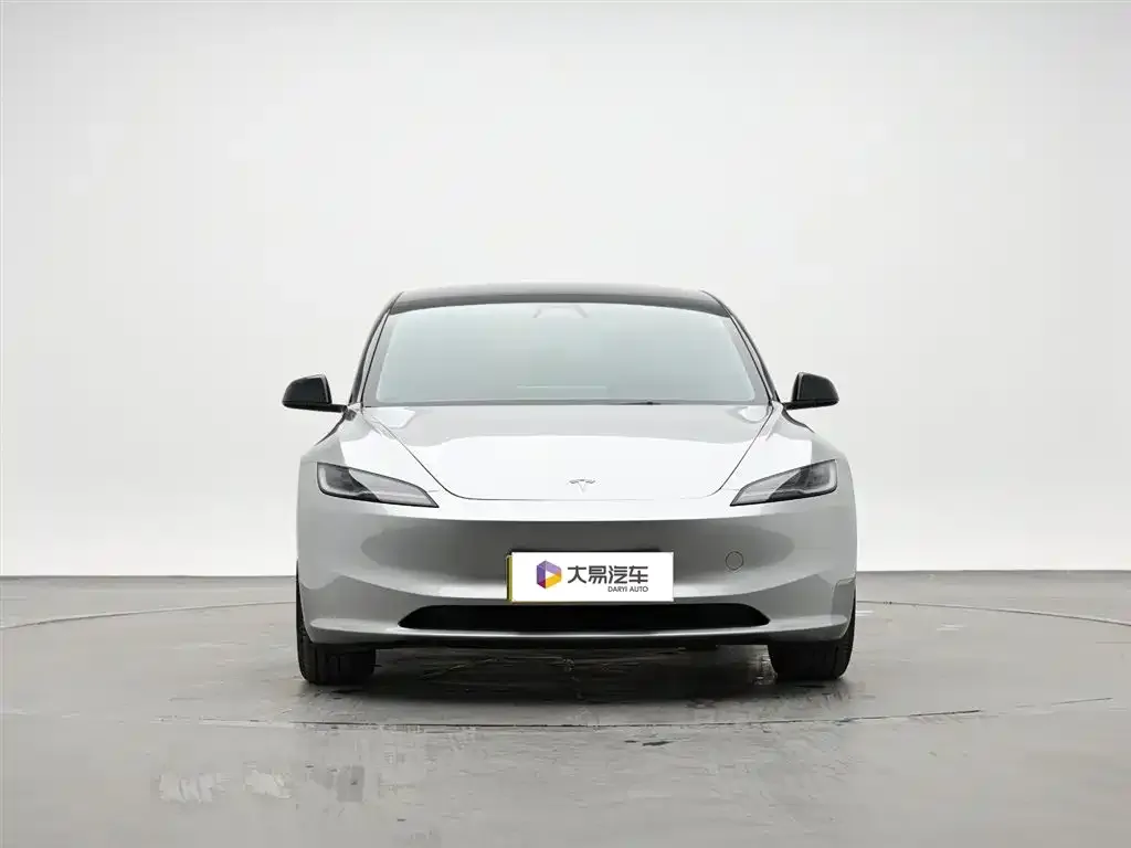 Tesla Model 3 — фото 6
