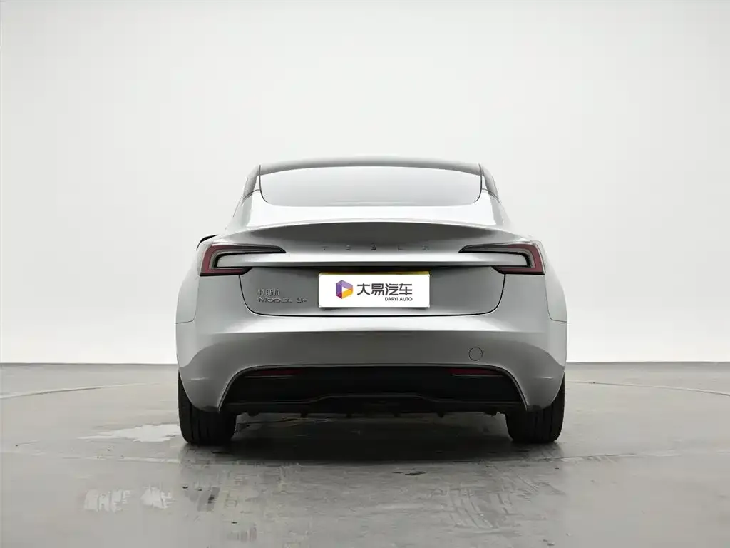 Tesla Model 3 — фото 2