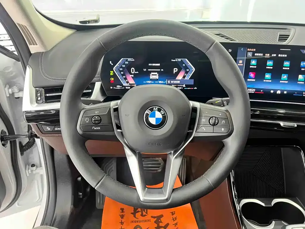 BMW X1 — фото 9