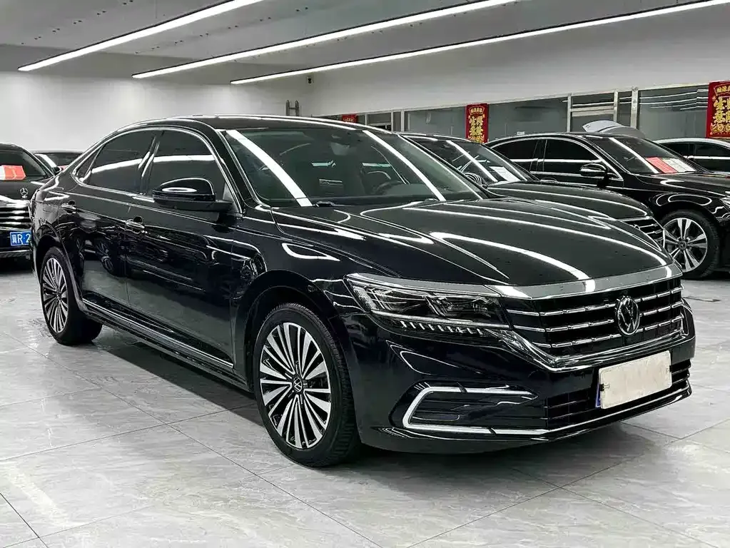 Volkswagen Passat — фото 6