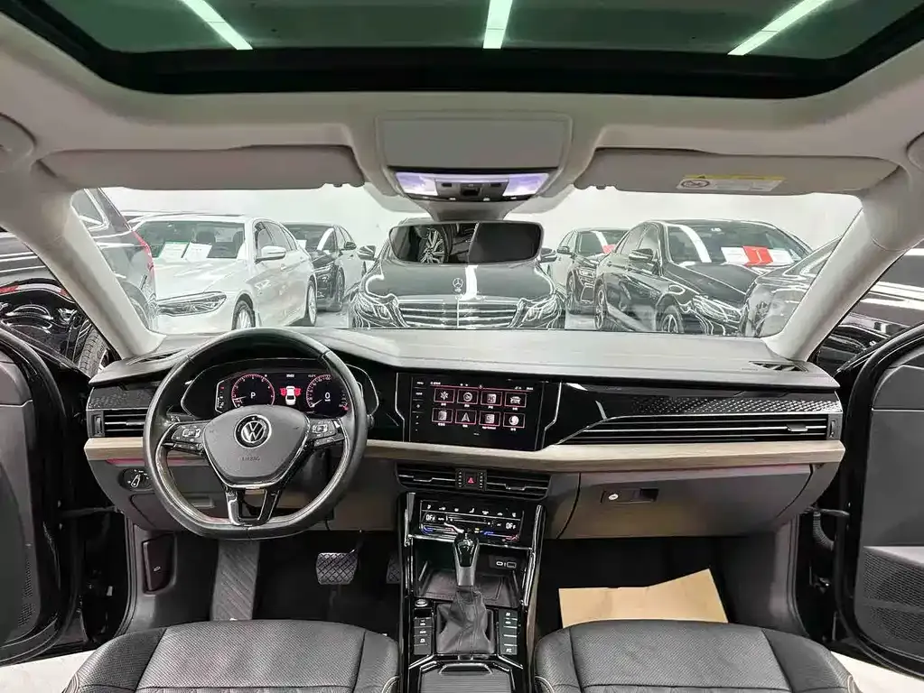 Volkswagen Passat — фото 10