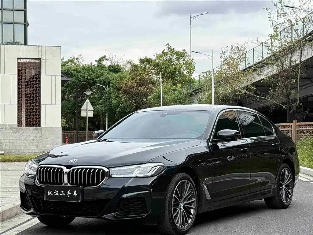 BMW 5 Series — фото 8