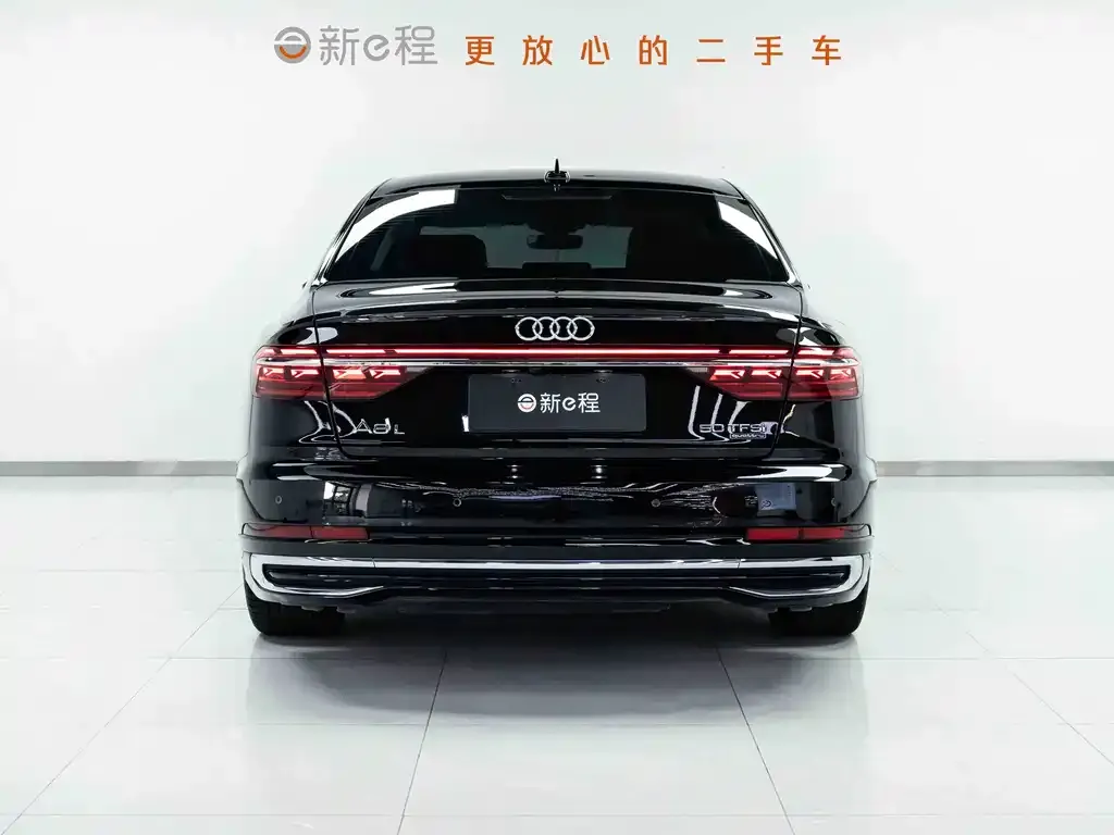 Audi A8 — фото 3