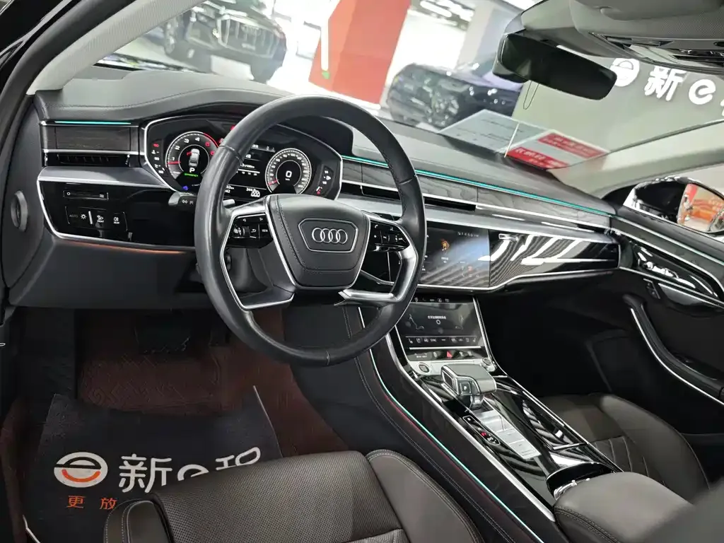 Audi A8 — фото 7