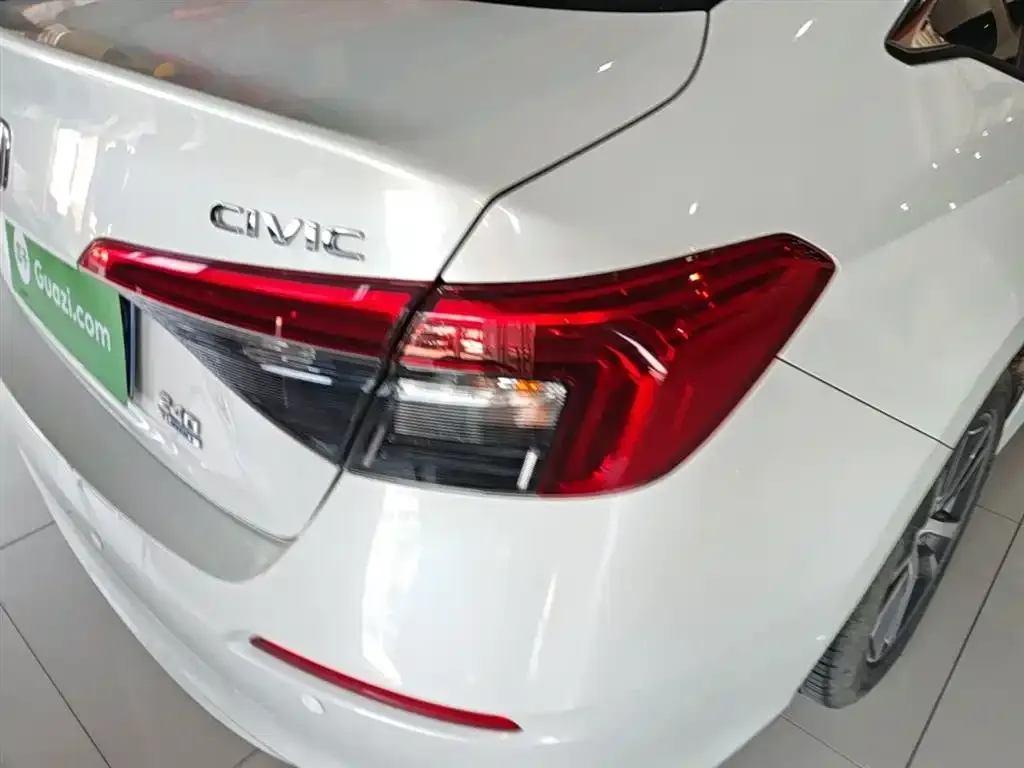 Honda Civic — фото 10