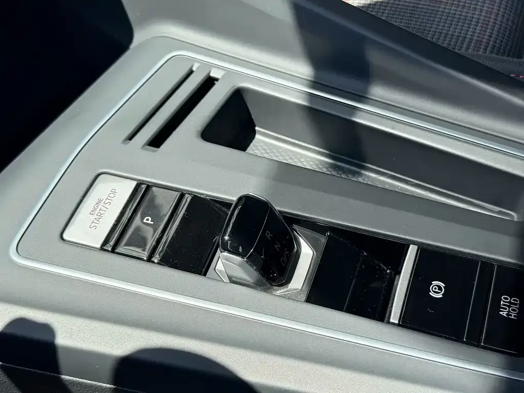 Volkswagen Golf GTI — фото 10