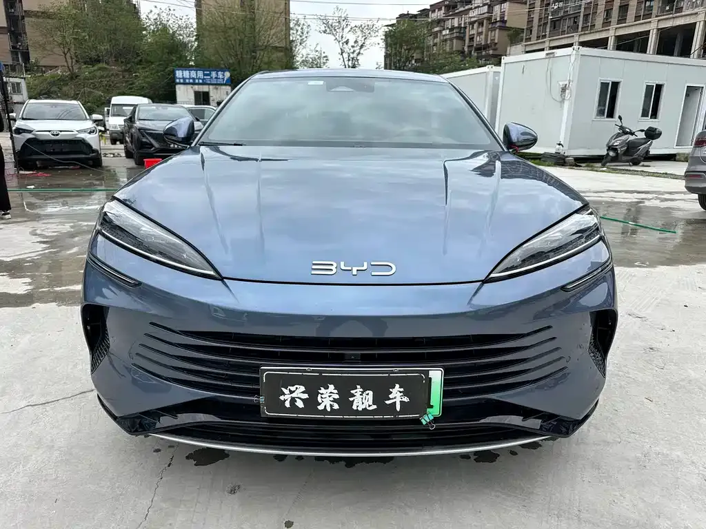 BYD Seal — фото 3