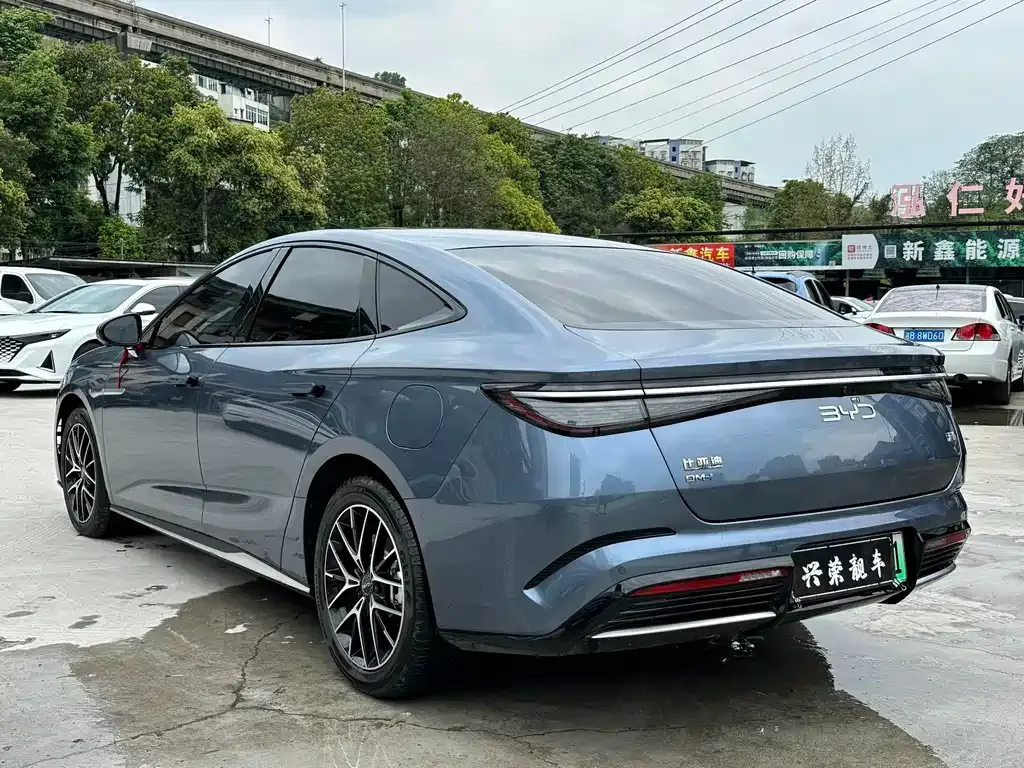 BYD Seal — фото 10