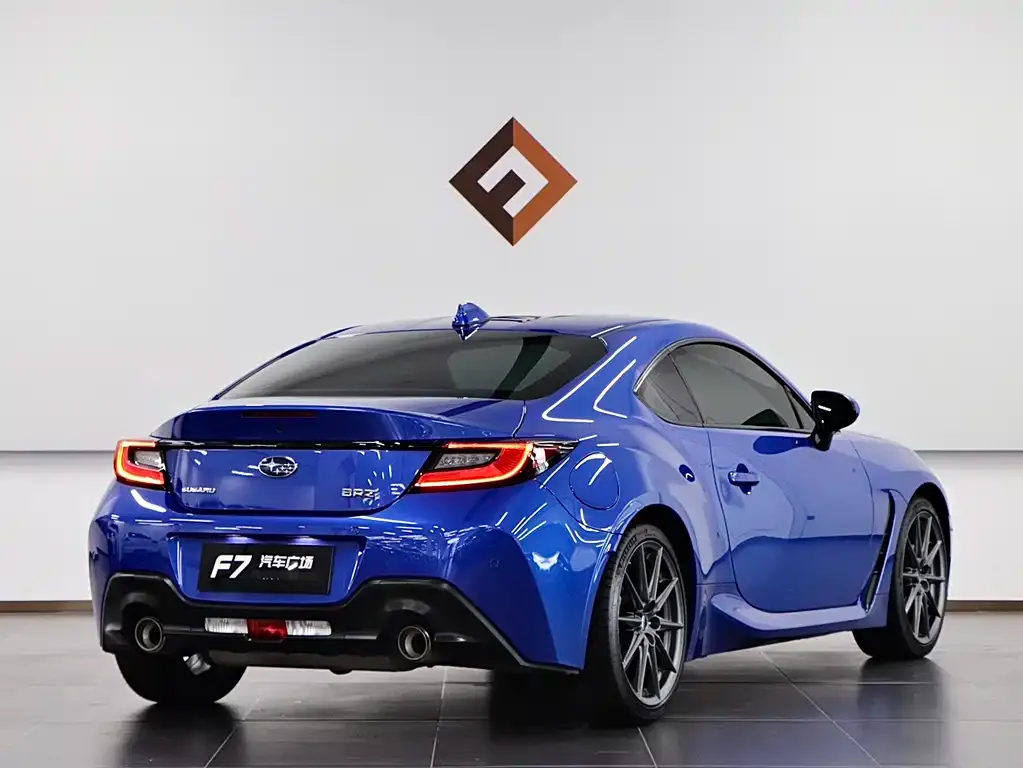 Subaru BRZ 2023 из CN, фото 9