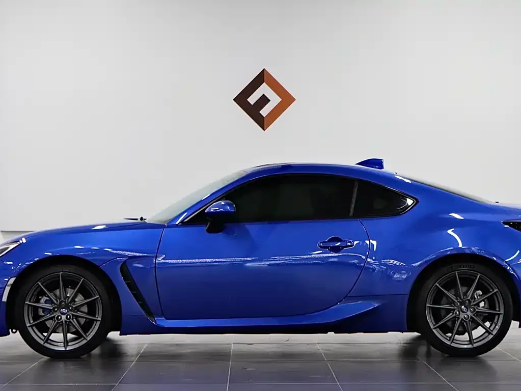 Subaru BRZ 2023 из CN, фото 4