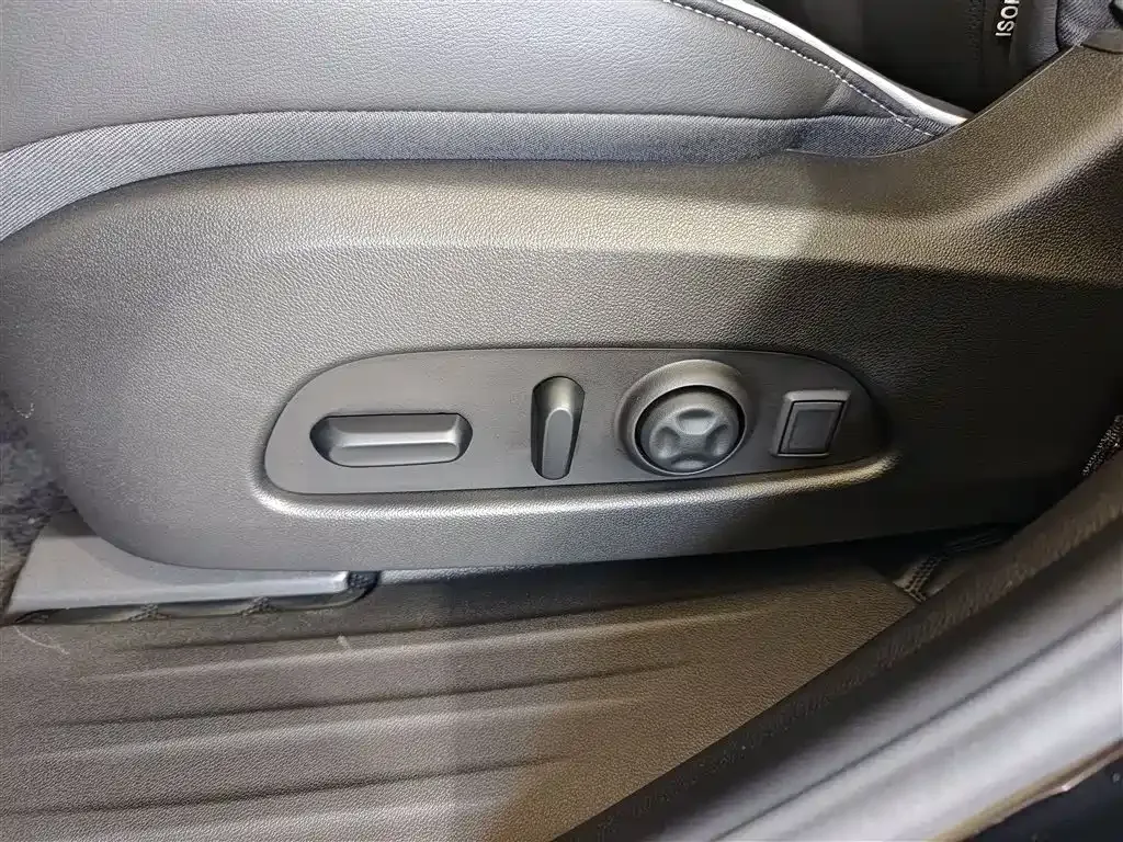 Buick Enclave — фото 10