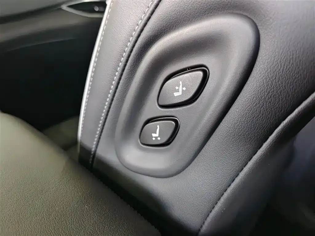 Buick Enclave — фото 3