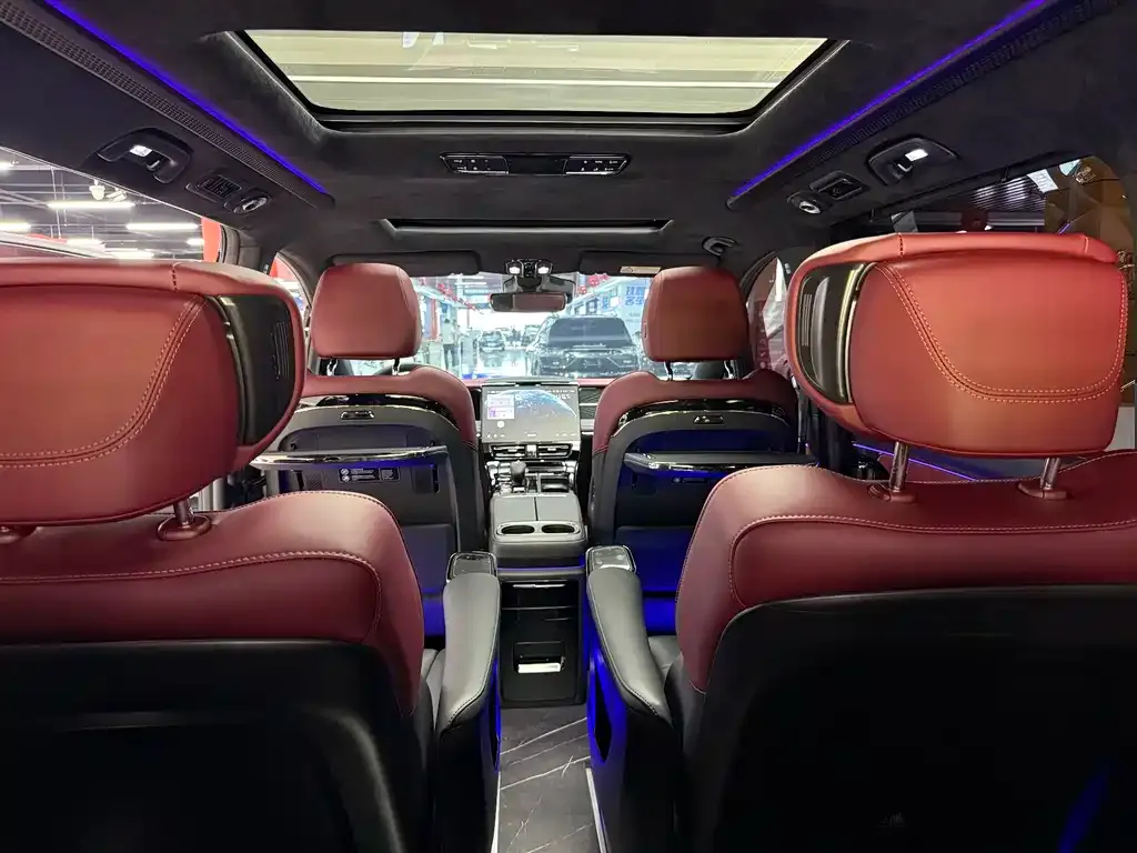 GAC Motor Trumpchi M8 — фото 9