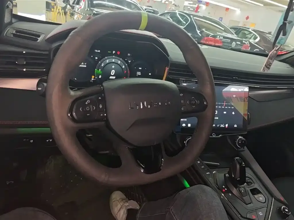 Lynk & Co 05 — фото 2
