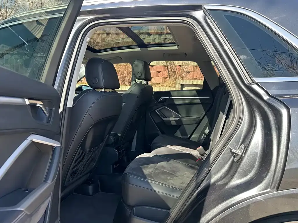 Audi Q3 2022 из CN, фото 7