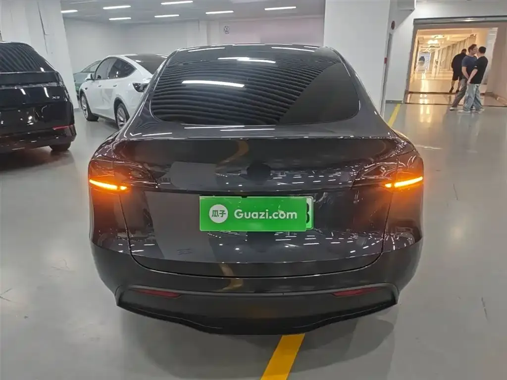 Tesla Model Y — фото 7