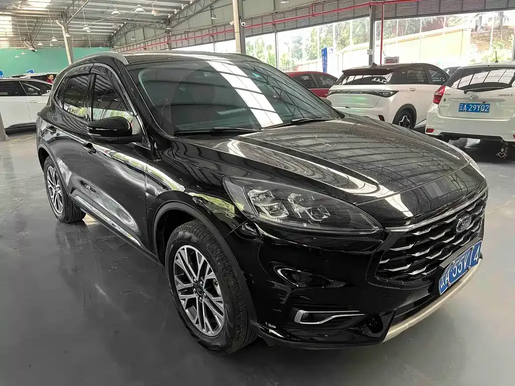 Ford Escape 2023 из CN, фото 5