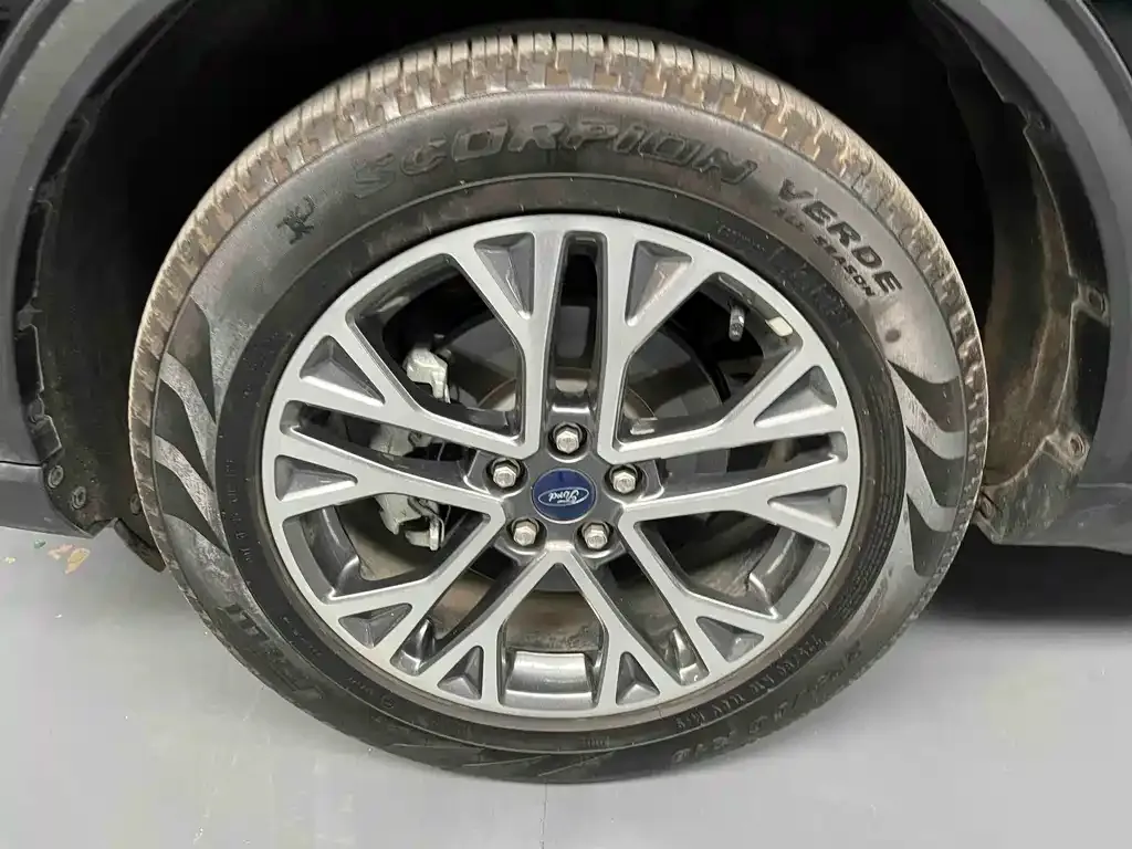 Ford Escape 2023 из CN, фото 6