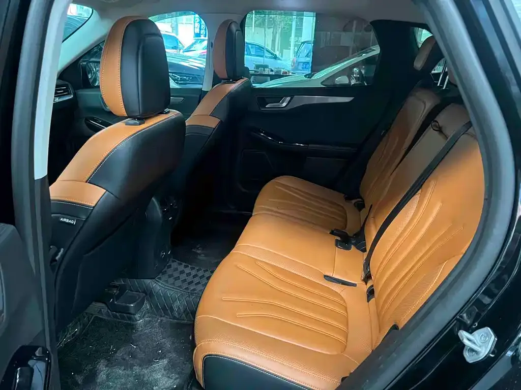 Ford Escape 2023 из CN, фото 7