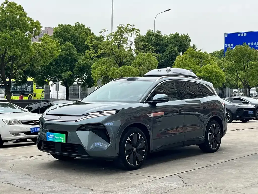 BYD Tang L — фото 10
