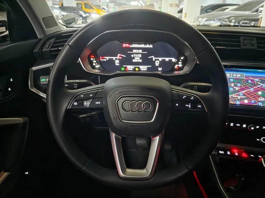Audi Q3 2023 из KR, фото 2